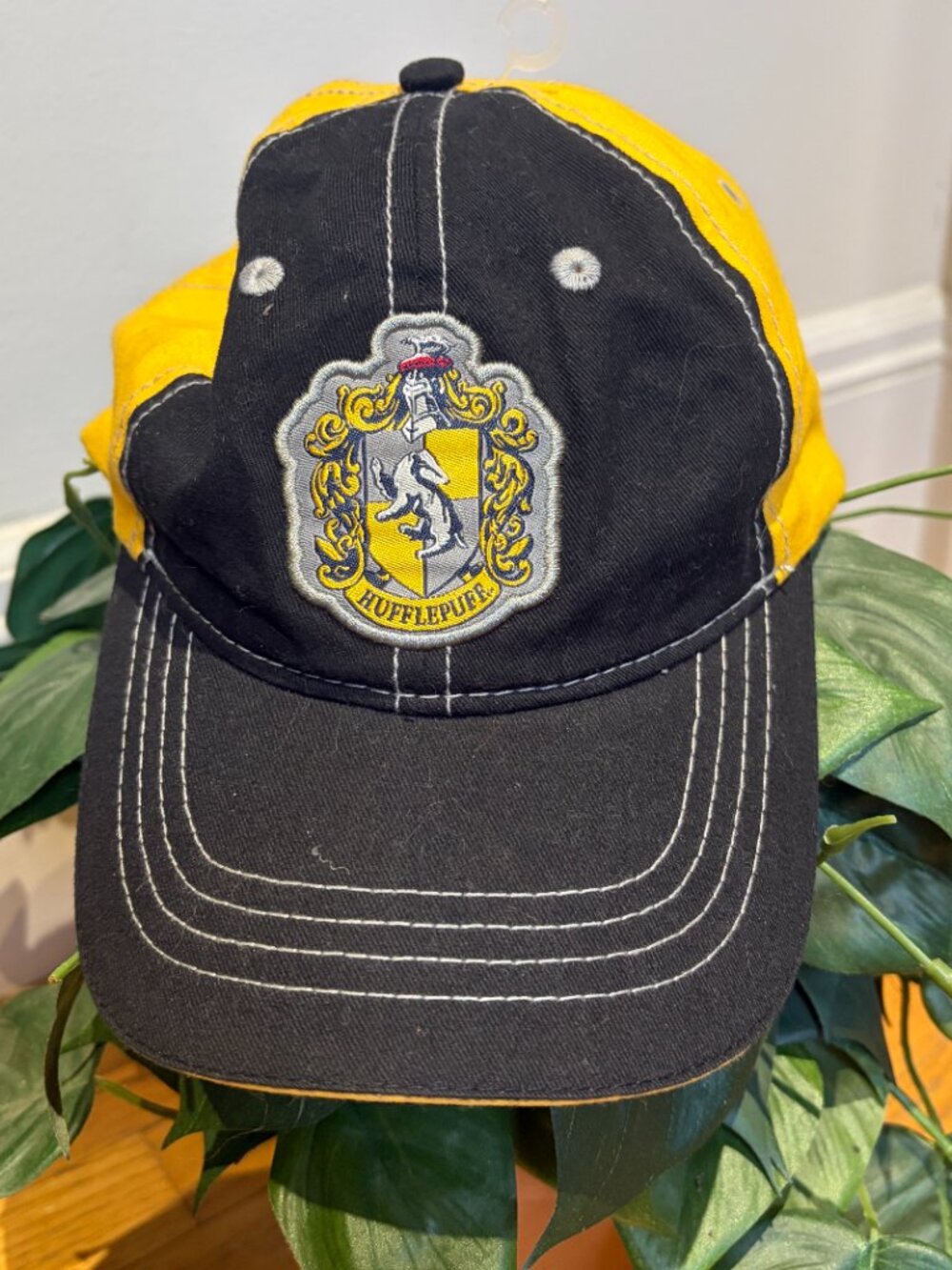 Harry Potter Hufflepuff Hat Wizarding World of Harry Potter Snapback Cotton - Picture 6 of 7